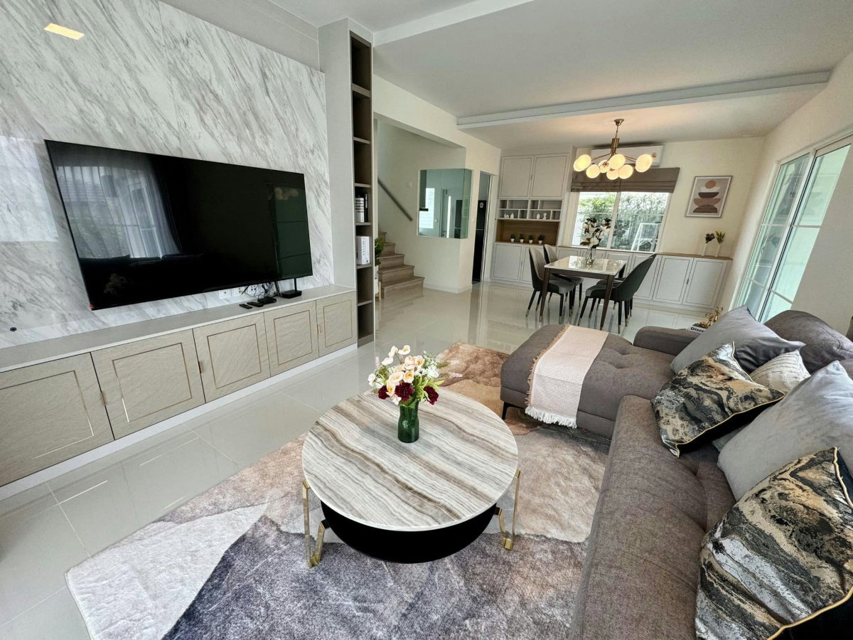 picture FOR RENT Villaggio 3 READY TO MOVE IN - 8/15