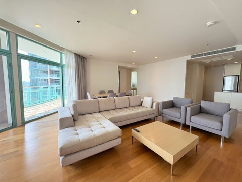 LTH12122 – Chatrium Hotel Riverside Bangkok FOR RENT Size 200 sqm. 3 beds 3 baths Near BTS Saphan Taksin Station ONLY 140K/Month