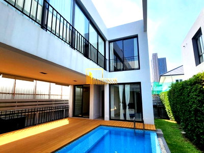 เช่าบ้านเดี่ยว ดิ เอ็มควอเทียร์ :  Q38 - Modern 4 Bedroom House With Pool For Rent in Thonglor BR8239SH