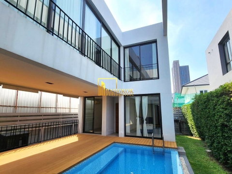  Q38 - Modern 4 Bedroom House With Pool For Rent in Thonglor BR8239SH