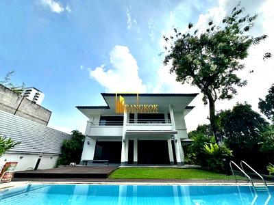 เช่าบ้านเดี่ยว โรงเรียนเซนต์แอนดรูส์อินเตอร์เนชันแนล กรุงเทพ :  Single House - 4 Bedroom Pool Villas For Rent in Ekkamai - BR7793SH