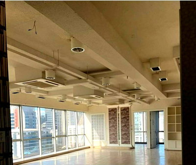 Office for rent Srinakharinwirot University Prasanmit Campus :  Office for rent, Richmond Office Building      Size 162.5 sq m.  Ceiling height 2.70 meters
