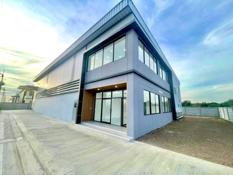 ที่ดินแบ่งขาย ถมแล้ว เหมาะสร้างโกดัง โรงงาน ออฟฟิศ ราคาเพียง 2.9 ล้านเท่านั้น