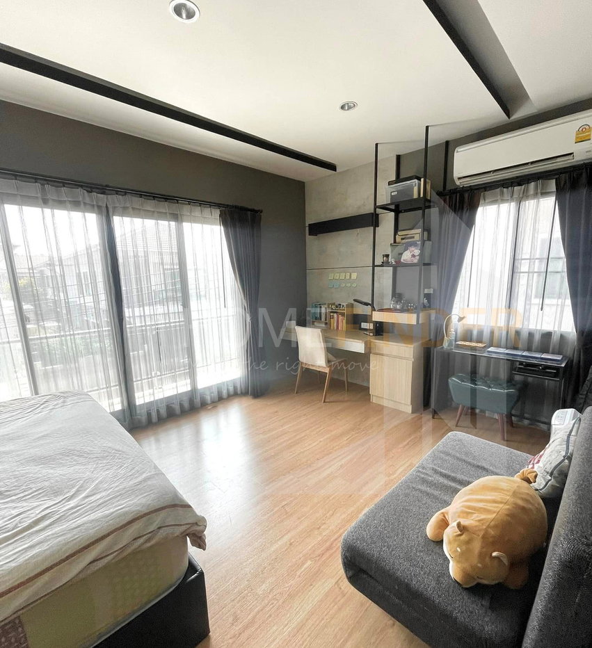 picture The Palm Pattanakarn 4 bedrooms, for rent - 8/10