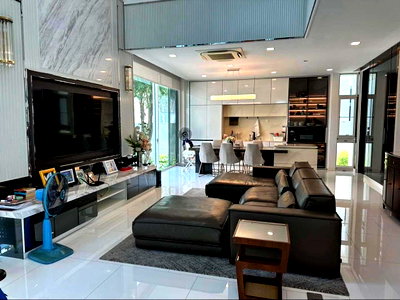 Houses for sale Nawamin Road : Vive Ekkamai-Ramintra 4 bedrooms, for sale