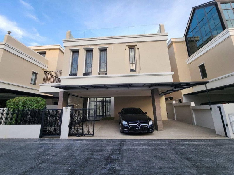 Houses for sale : Altitude Mastery Phahonyothin 24