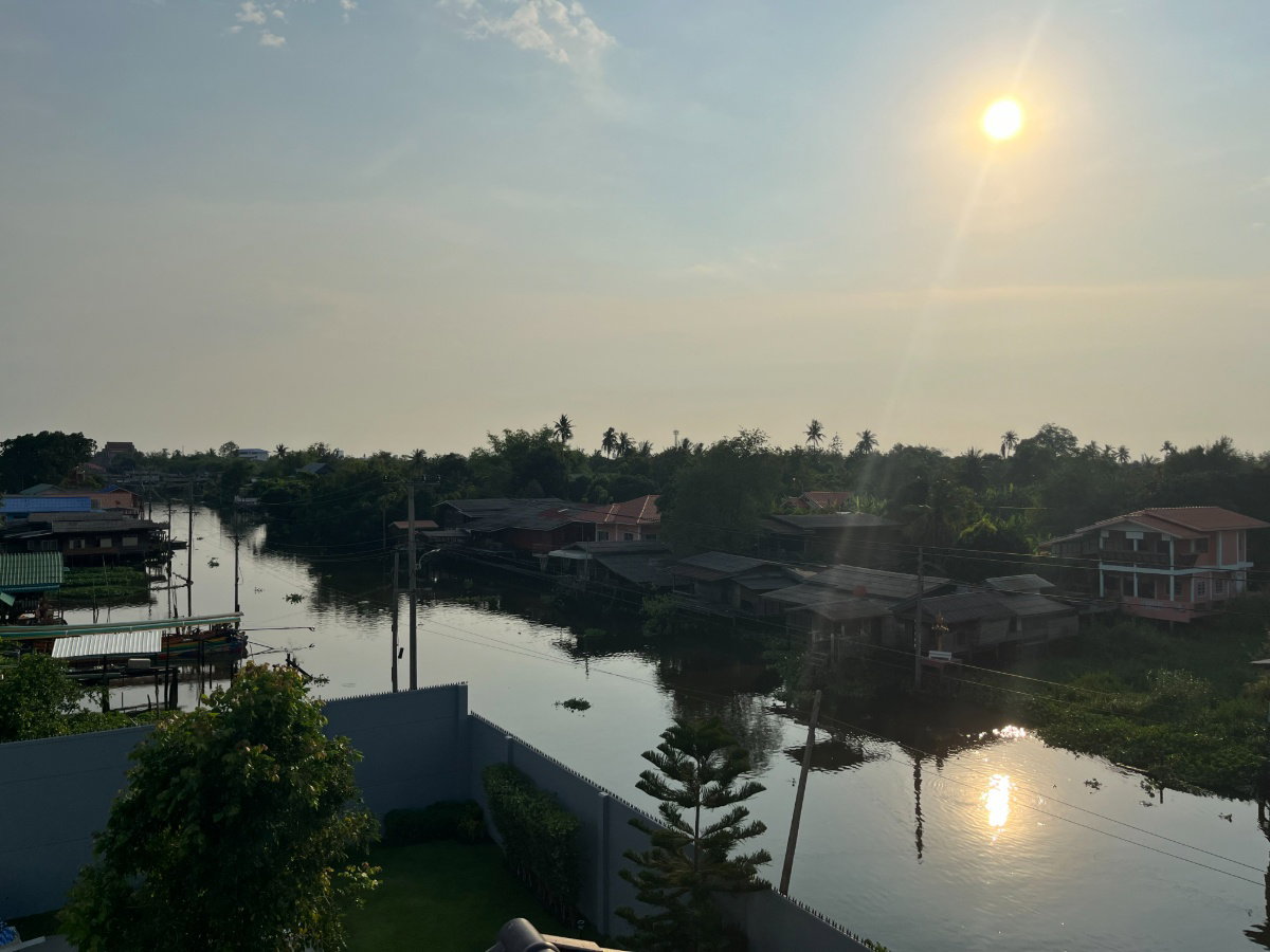 รูป บ้านใหม่ระดับพรีเมียม อัญญ่า ราชพฤกษ์ – นครอินทร์ (102 ตร.วา, ทำเลพิเศษ วิวคลองสวยงาม สไตล์ French Country) - รูปที่ 11/71