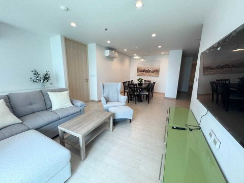 LTH12174 – Silom Suite Condominium FOR RENT Size 113.74 sqm. 3 beds 2 baths Near BTS Saint Louis Station ONLY 70K/Month