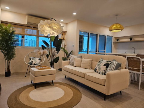 LTH12179 – Thonglor Tower FOR SALE Size 100 sqm. 2 beds 2 baths Near BTS Thong Lor Station ONLY 7.9 MB
