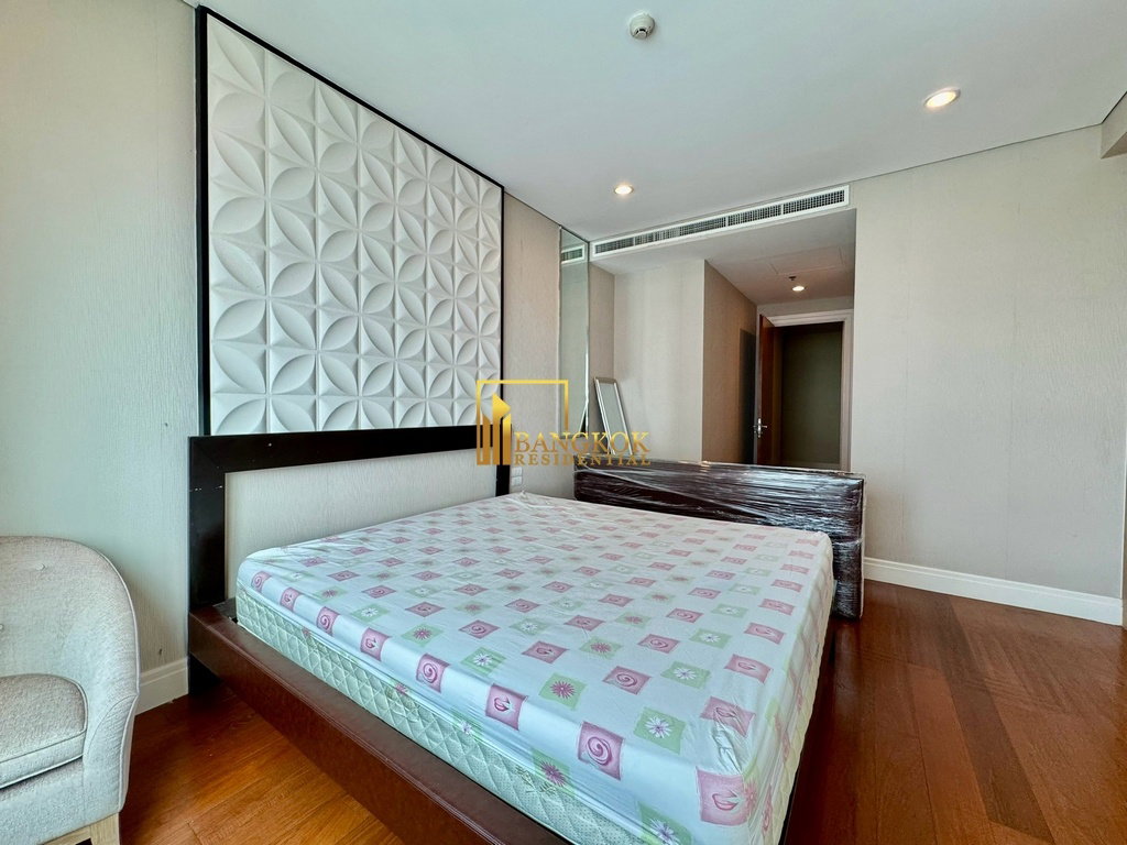 รูป Bright Sukhumvit 24 - Alluring 3 Bed Duplex Condo in Phrom Phong - BR2813CD - รูปที่ 25/39