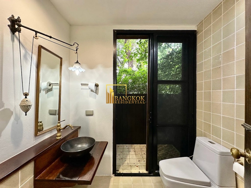 รูป Spacious 4 Bedroom House For Rent in Rama 9 - BR28075SH - รูปที่ 39/45