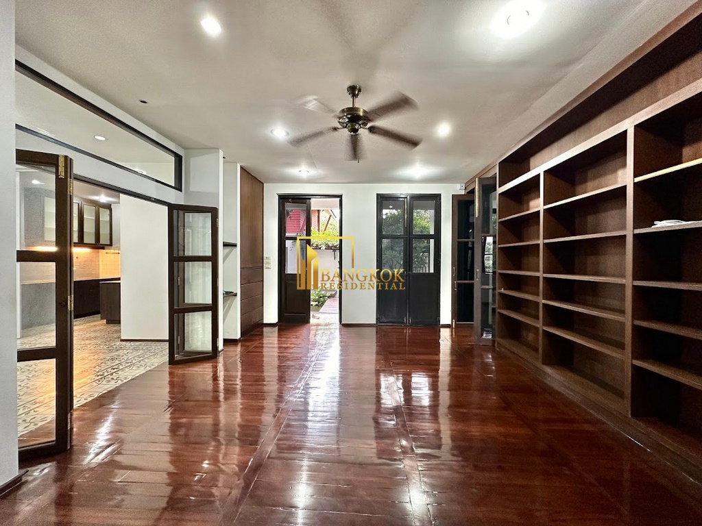 รูป Spacious 4 Bedroom House For Rent in Rama 9 - BR28075SH - รูปที่ 4/45