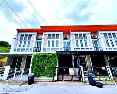 บ้านเดี่ยว ม.เทคโนโลยีราชมงคลพระนคร พระนครเหนือ : ขาย ทาวน์โฮม หมู่บ้าน Golden Town วงศ์สว่าง-แคราย พร้อมเฟอร์นิเจอร์ ราคาถูกต่ำกว่าราคาประเมิน