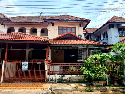 บ้านเดี่ยว ถนนรัชดา-รามอินทรา : ขายบ้านแฝด 2 ชั้น พร้อมผู้เช่า เนื้อที่ 36.4 ตร.ว. หมู่บ้านกัญจน์เพชร ซอยนวมินทร์ 74 แยก 3 แขวงรามอินทรา เขตคันนายาว กรุงเทพฯ