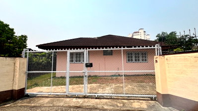เช่าบ้านเดี่ยว ศาลหลักเมืองจังหวัดเชียงใหม่ : ให้เช่า บ้านย่านธุรกิจ ใจกลางเมืองเชียงใหม่  RW004491
