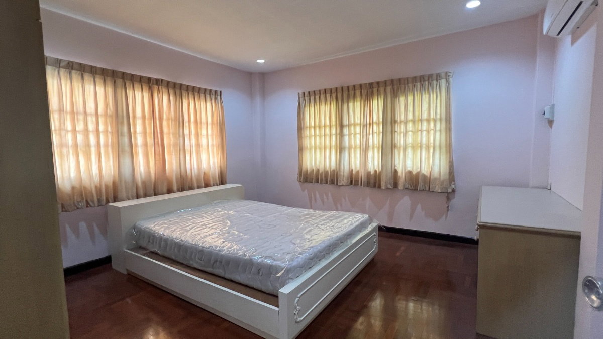 รูป ให้เช่า บ้านย่านธุรกิจ ใจกลางเมืองเชียงใหม่  RW004491 - รูปที่ 27/45
