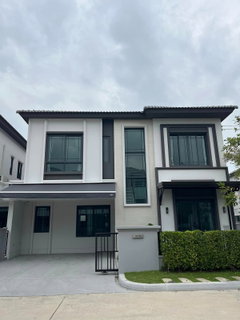 New house in a very hot village location, Grande Pleno Sukhumvit Bangna