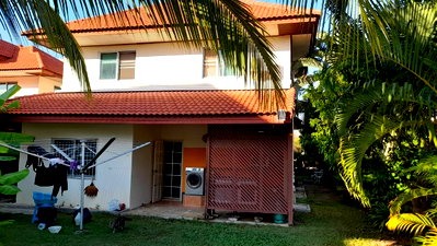 Houses for sale Hang Dong Post Office : Large house for sale in Rung Arun 3, with a balcony offering a clear view of Phra That Doi Suthep, close to several international schools-SW002048