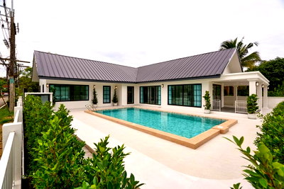 Houses for sale Chiang Mai : Pool Villa for Sale in Don Kaew, Mae Rim. Fully Built-In with Luxurious Furniture. -SW002282 