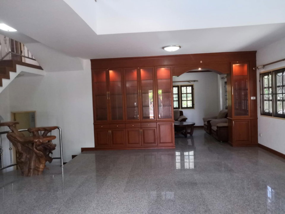 รูป ให้เช่าบ้านในโครงการรุ่งอรุณ 3 ใกล้กับโรงเรียนนานาชาติหลายแห่ง - RW005758 - รูปที่ 8/21