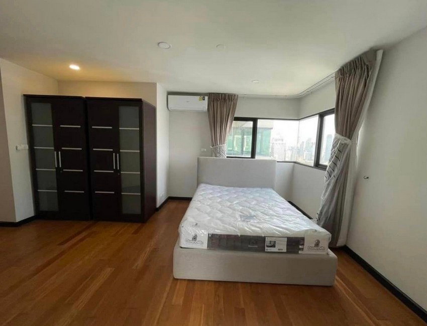 รูป Sathorn Gardens - Spacious 3 Bedroom Condo With Amazing Facilities - BR12935CD - รูปที่ 20/37