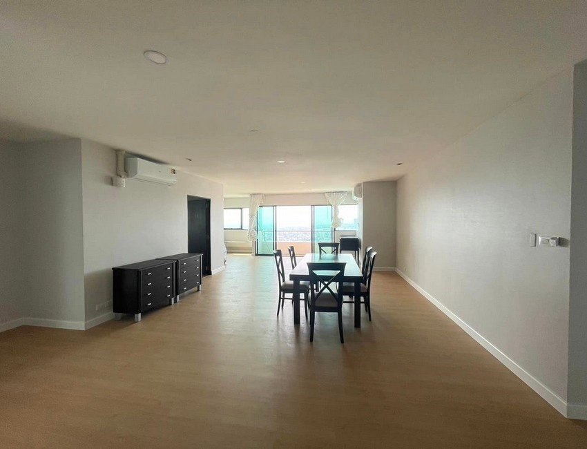 รูป Sathorn Gardens - Spacious 3 Bedroom Condo With Amazing Facilities - BR12935CD - รูปที่ 5/37