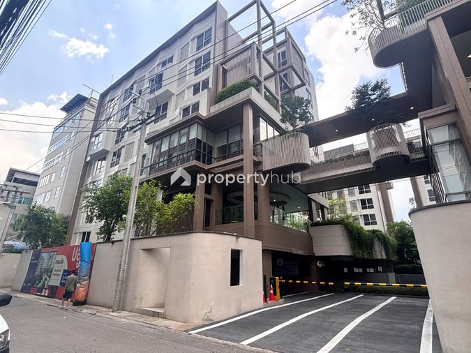 บลู พหลโยธิน 35