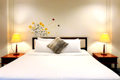 เช่ากิจการ สนามกีฬาเทศบาลนครเชียงใหม่ : ให้เช่า โรงแรมเรียบน้ำปิง จำนวน85ห้อง เหมาะสำหรับนักลงทุน RC002396
