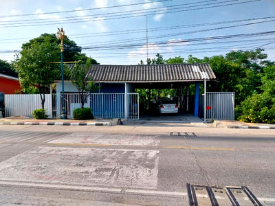 Land for sale : Urgent Sale: Land with Warehouse ,   Land size: 8 rai 30.4 square wah  Located on Mittraphap Road  Factory operation license available