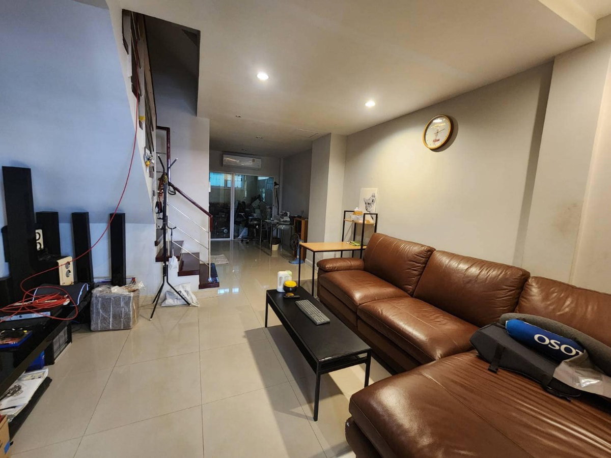 รูป บ้านให้เช่า Thanapat House Sathorn-Narathiwat พร้อมเข้าอยู่สนใจติดต่อ Line @goodmanpro หรือ โทร 0999029192 - รูปที่ 2/9