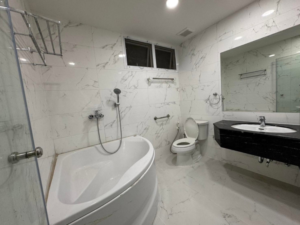 รูป #R3319 ให้เช่า Condo Baan Thanon Sarasin - รูปที่ 11/12