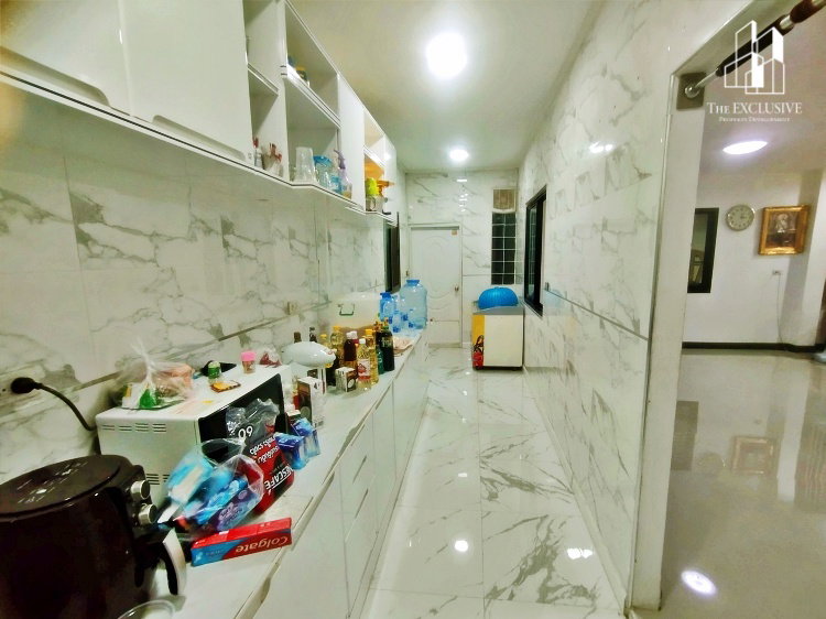 รูป ขายบ้านเดี่ยว หมู่บ้านภิภาพร แกรนด์5 ต่อเติมโรงจอดรถฟรีแอร์ 6 ตัว - รูปที่ 10/13