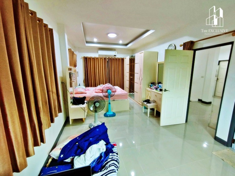 รูป ขายบ้านเดี่ยว หมู่บ้านภิภาพร แกรนด์5 ต่อเติมโรงจอดรถฟรีแอร์ 6 ตัว - รูปที่ 8/13