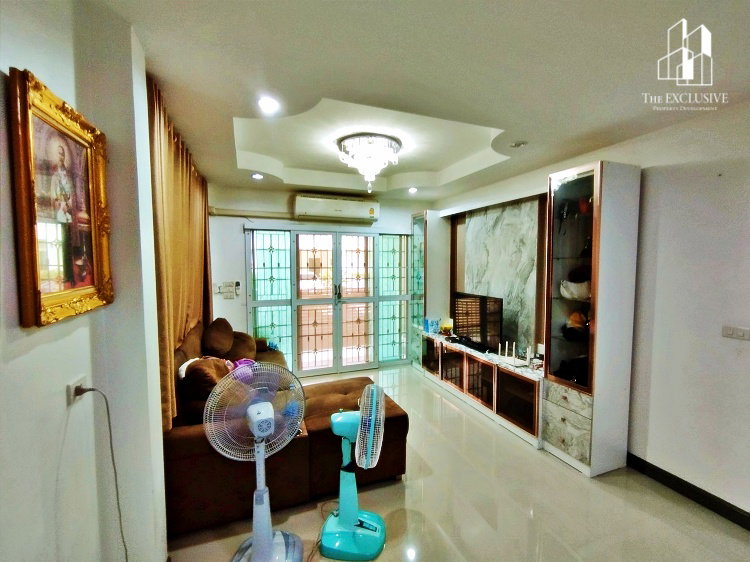 รูป ขายบ้านเดี่ยว หมู่บ้านภิภาพร แกรนด์5 ต่อเติมโรงจอดรถฟรีแอร์ 6 ตัว - รูปที่ 4/13