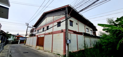 Factory for sale Muang Samut Prakarn Samut Prakarn : Urgent Sale at Special Price Land with Factory, Office located on Yusuk Road (Aksornlaks) near Bang Mueang Subdistrict Municipality, Samut Prakan.