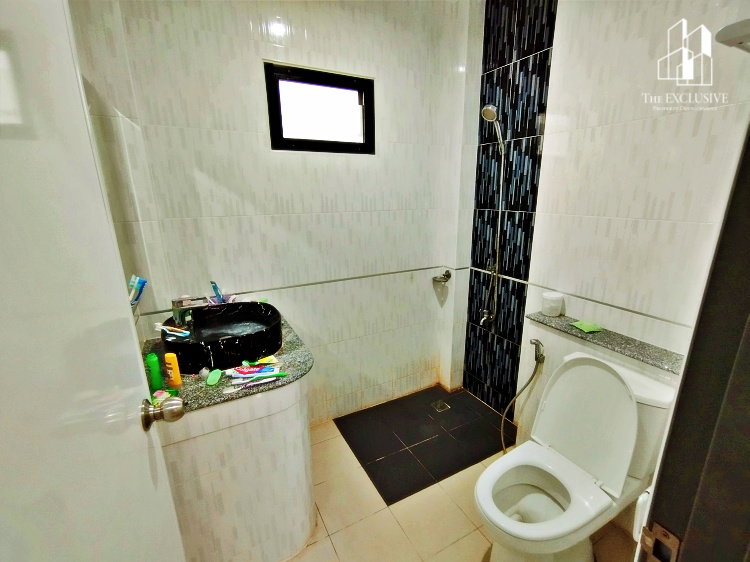 รูป ขายบ้านเดี่ยว หมู่บ้านภิภาพร แกรนด์5 ต่อเติมโรงจอดรถฟรีแอร์ 6 ตัว - รูปที่ 9/13