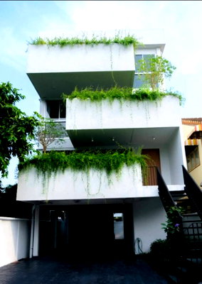 Home office for rent : LTHC12193 – Home Office FOR RENT Sukhumvit 60/1 Size 113 sqw. 450 sqm. 4 rooms 5 baths Near BTS Bang Chak Station ONLY 80K/Month