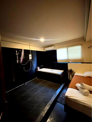 เช่าอาคารพาณิชย์ ถนนสุทธิสารวินิจฉัย : LTH12194 – Commercial FOR RENT Rama 9 Fortune Size 170 sqw. 700 sqm. 7 rooms 5 baths Near MRT Rama 9 Station ONLY 150K/Month