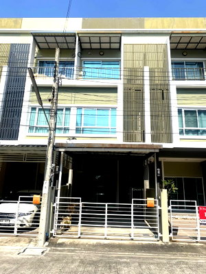 ขายทาวน์โฮม : 🏡 ทาวน์โฮม 3 ชั้น พร้อมอยู่! ทำเลทอง🚅ติดรถไฟฟ้า ราคาสุดคุ้ม! 📍 นลิน อเวนิว 2 รามคำแหง 144 เพียง 200 เมตร ถึง MRT สายสีส้ม สถานีน้อมเกล้า