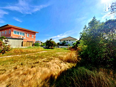 Land for sale Bang Pu Industrial Estate : Urgent Sale: Filled land at Bang Pu Beach House, 103.9 sq. wah, with a sea view of Bang Pu. Ideal for construction.