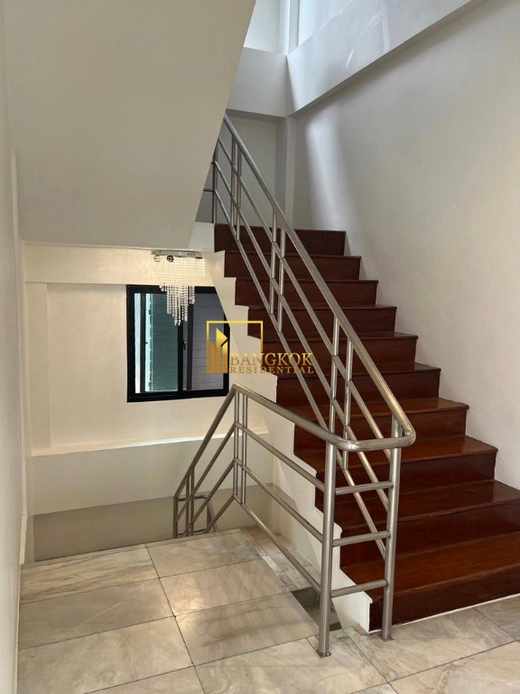 รูป Beautiful 3 Bedroom Townhouse in Asoke Area - BR8845TH  - รูปที่ 14/18