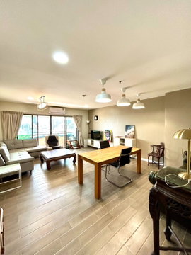 East Tower Condominium next to Central Bangna Shopping mall (rt-01)