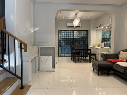 รูปภาพ Hot rent 32,000 THB Townhome in ladprao area Please call 081-912-8883