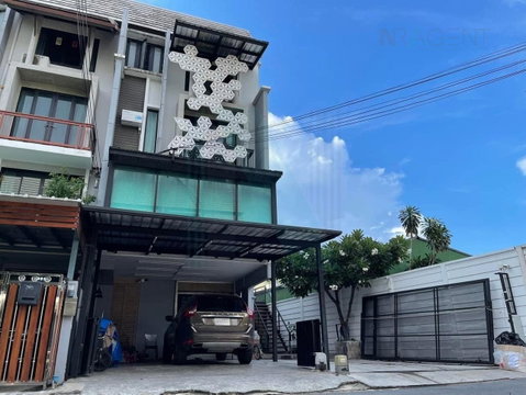 📌 ให้เช่าทาวน์เฮาส์ โครงการ อารียา แมนดารีนา สุขุมวิท 77 4 ชั้น 6 ห้องนอน 5 ห้องน้ำ