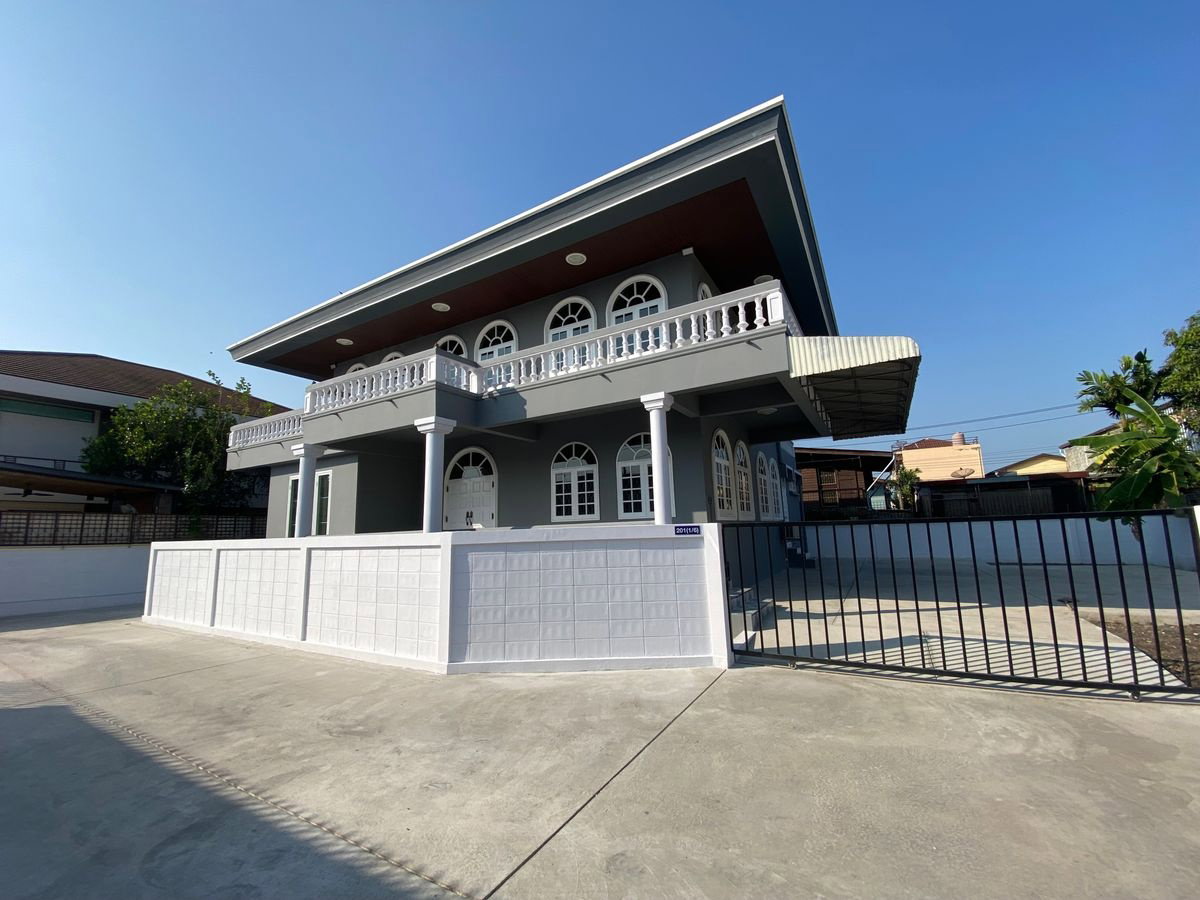 รูป หมู่บ้านเสรี ให้เช่า 50,000 บาท หลังใหญ่ หลังมุม ที่จอดรถเพียบ - รูปที่ 2/9