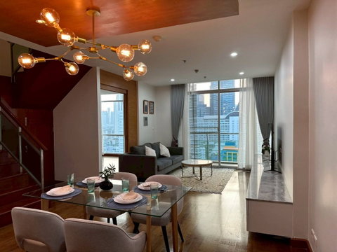 LTH12218 – The Master Centrium Asoke FOR RENT Size 150 sqm. 3 beds 2 baths Near BTS Asok Station ONLY 75K/Month