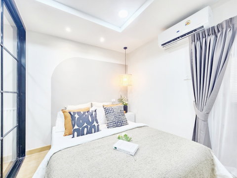 Happy Condo Ratchada 18, a very cute room with an installment price starting at only 5,000 baht, convenient travel, ready to move in