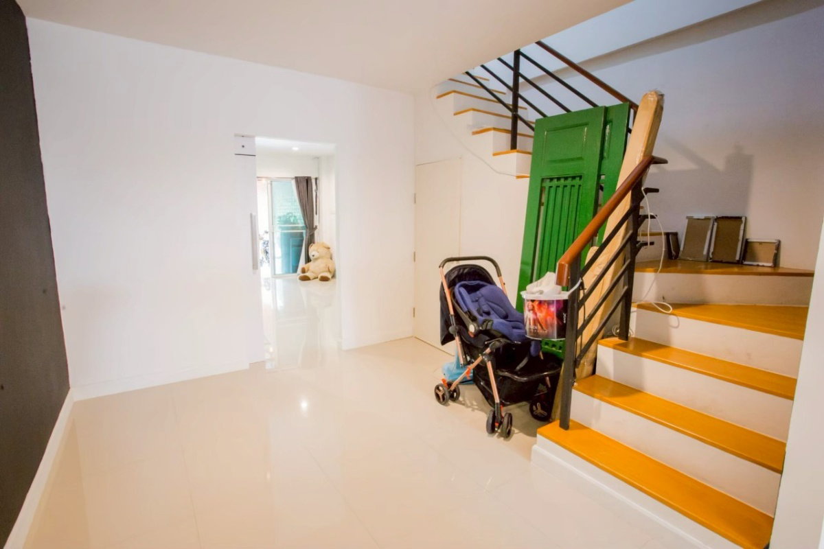 รูป 🏡ขาย 3.99 ล้าน ทาวน์​โฮม & Office ใหม่ 3 ชั้น #ติดMRTทิพวัล #ใก้ลBTSสถานีรถไฟฟ้าสีเขียวสถานีสำโรง   - รูปที่ 10/39