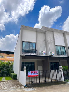New 2-storey townhome for sale, Cher Waen-Sathorn, next to Bang Khae District Office, with kitchen and air conditioners, special price