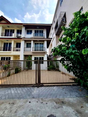 โฮมออฟฟิศ กรุงเทพมหานคร : LTH12225 – Home office FOR SALE in Soi Sukhumvit 62 Soi 1 Size 420 Sq.m 3 room 4 baths Near BTS Bang Chak Station ONLY 8.9 MB